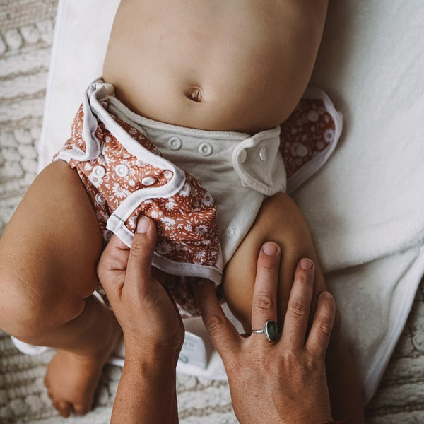 Modern cloth nappies - cover Meadow