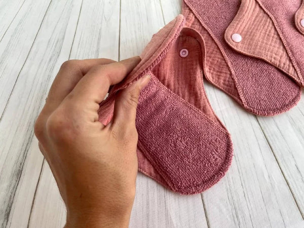 Bloom Pads - 1 plus con imbottitura in mussola organico rosa antico